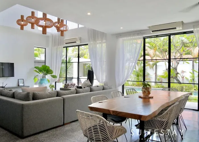 Stylish 4bed Luxury With Private Pool Access ヴィラ *