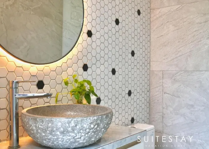 Stylish 4bed Luxury With Private Pool Access * チャングー