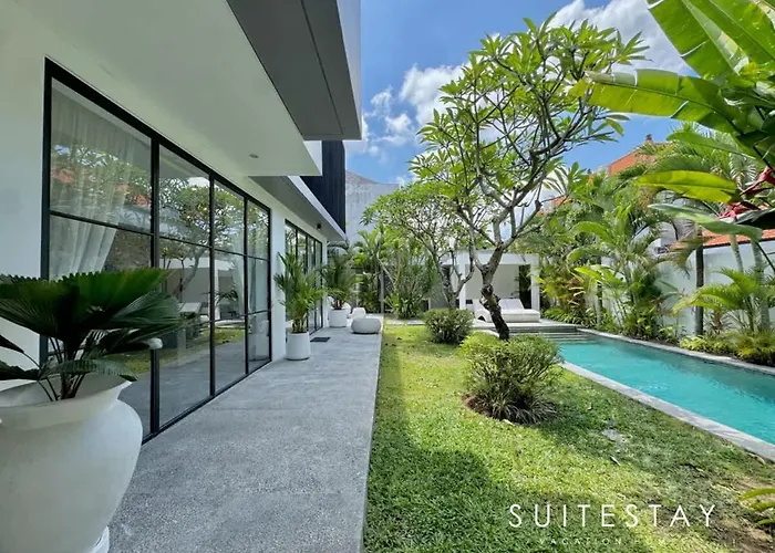 Stylish 4bed Luxury With Private Pool Access ヴィラ *