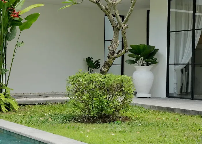 Stylish 4bed Luxury With Private Pool Access ヴィラ