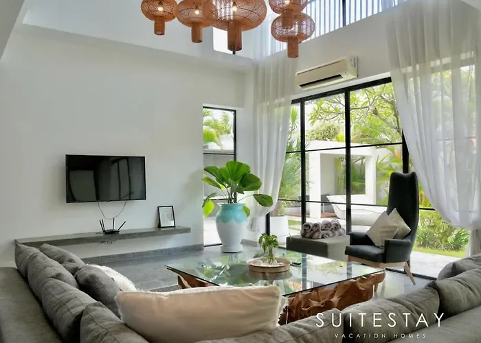 Stylish 4bed Luxury With Private Pool Access ヴィラ *