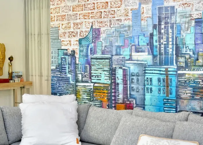 Stylish 4bed Luxury With Private Pool Access ヴィラ チャングー