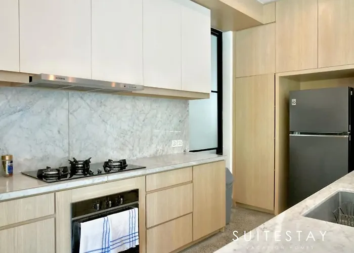 Stylish 4bed Luxury With Private Pool Access ヴィラ
