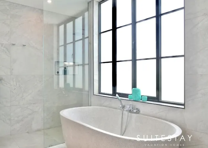ヴィラ Stylish 4bed Luxury With Private Pool Access チャングー