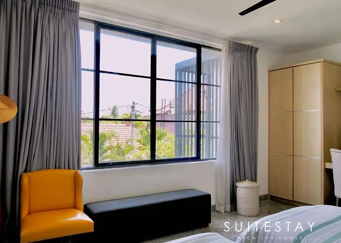 Stylish 4bed Luxury With Private Pool Access *